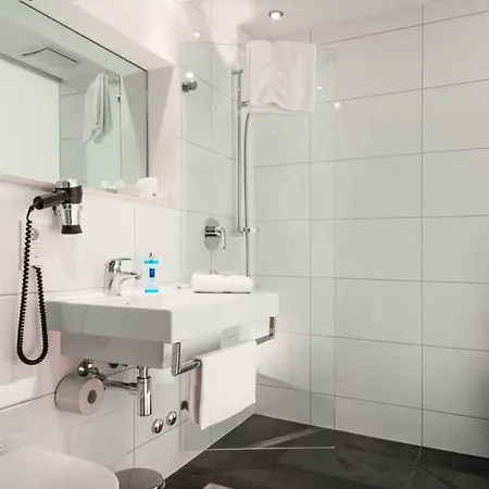 فندق Parkhotel Schillerhoehe 3*