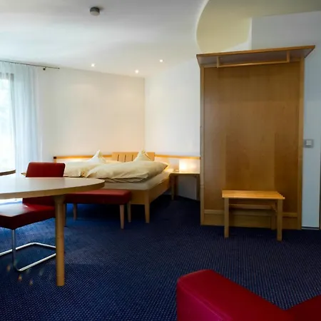 فندق Parkhotel Schillerhoehe 3*