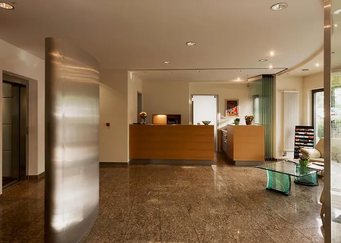 Отель Parkhotel Schillerhoehe 3*