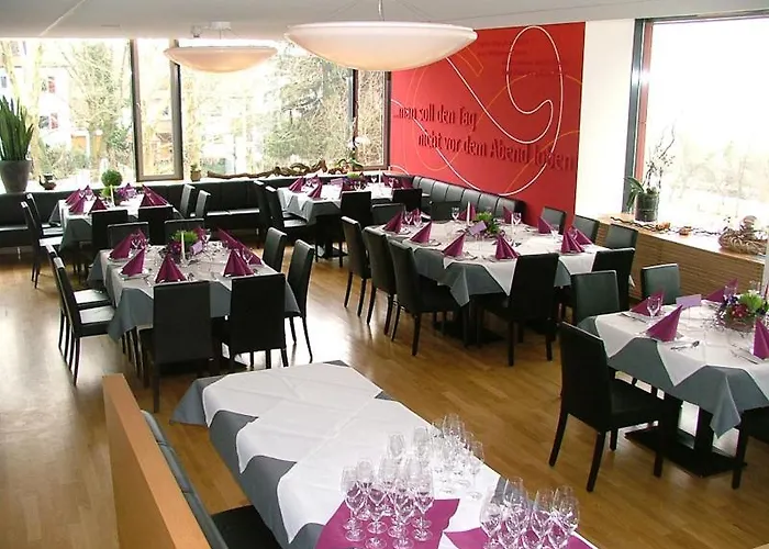 Отель Parkhotel Schillerhoehe